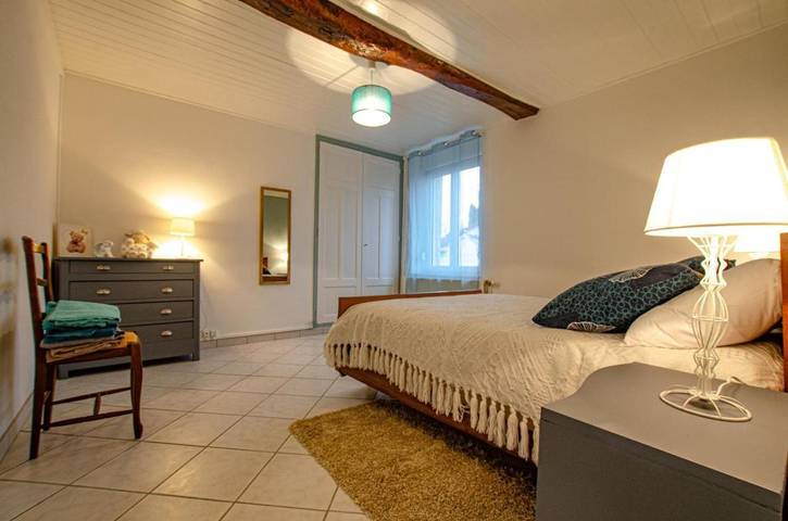 Location de vacances pour 6 personnes, avec Terrasse et Jardin dans Mailly-le-Camp