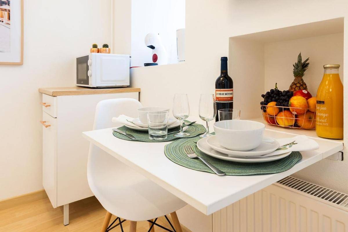 Appartement entier, Le Palm Spring - studio cosy en centre-ville in Fougères, Fougères-Vitré