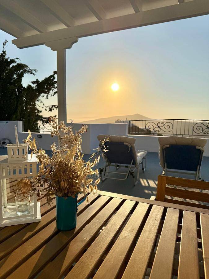 Maison de vacances pour 8 personnes, avec Balcon et Jacuzzi ainsi que Terrasse et Jardin dans Amorgos