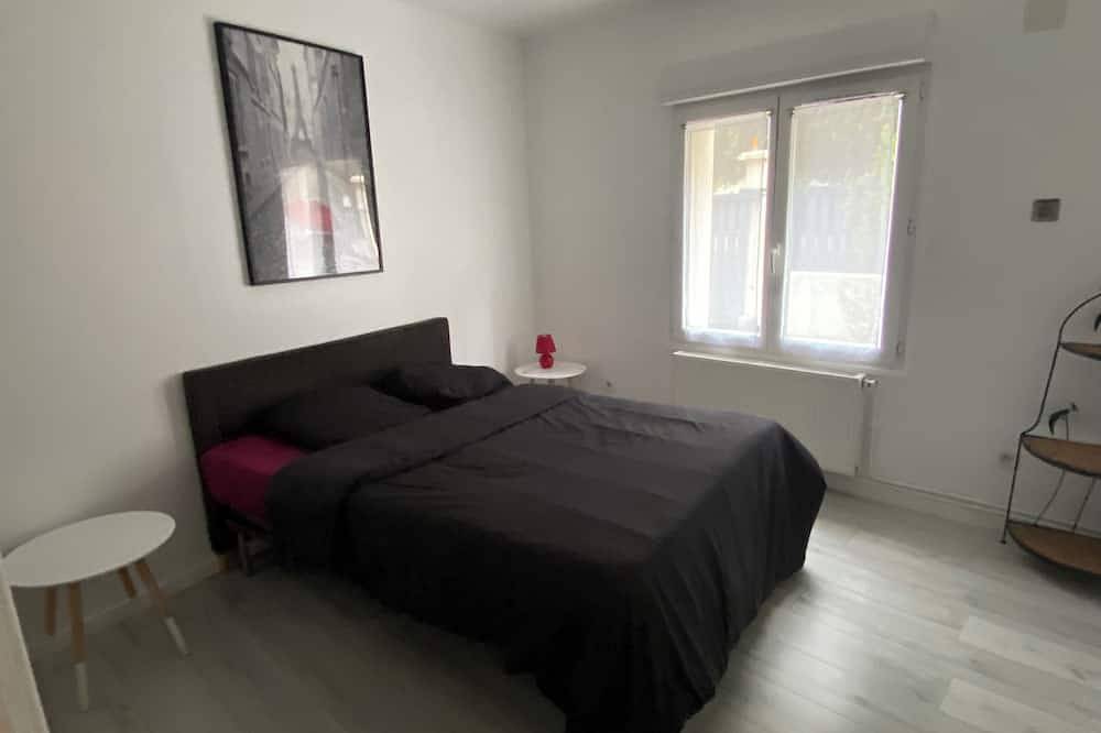 Entire apartment, Rouge et Blanc in Aulnay-sous-Bois, Seine-Saint-Denis