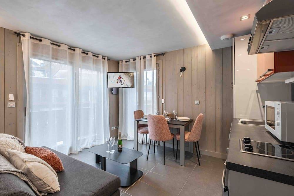 Apartamento entero, Apartamento acogedor y renovado en el centro de Courchevel Moriond, cerca de remontes. in Courchevel 1650 (Moriond), Saint-Bon-Tarentaise