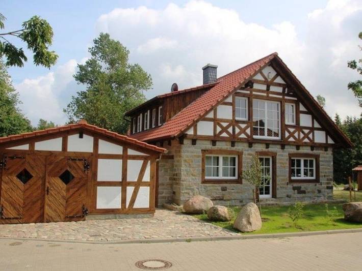 Ferienhaus für 4 Personen, mit Terrasse und Garten