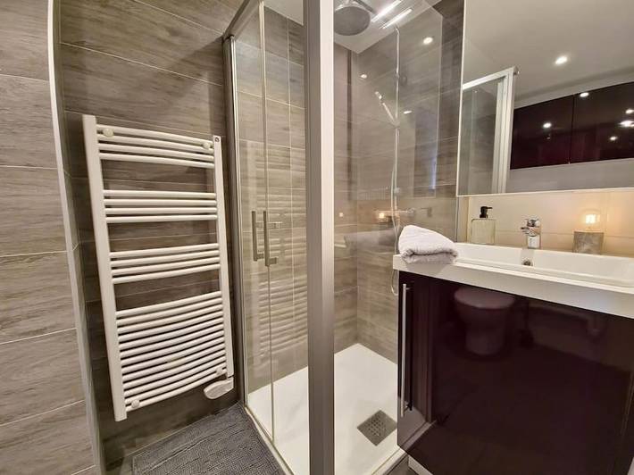 Gîte pour 4 personnes, avec vue et terrasse dans Trévignon - 4