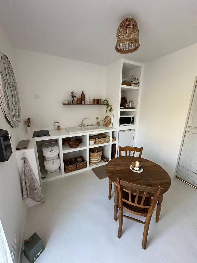 Gîte pour 2 personnes, avec Terrasse dans Maisoncelles-du-Maine