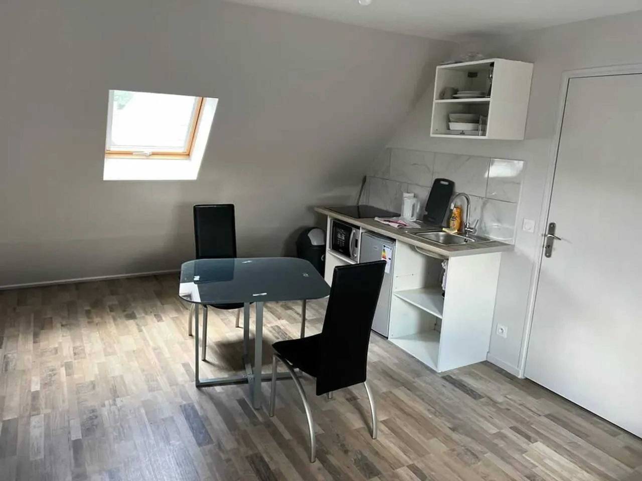 Apartamento entero, Apartamento contemporáneo en Pierrelaye, 53 m², cerca del centro in Pierrelaye, Valle del Oise