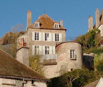 Chambre d’hôte pour 3 personnes, avec jardin et vue à Semur-en-Auxois