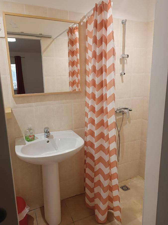 Location de vacances pour 4 personnes, avec jardin et terrasse à Sardan - 3
