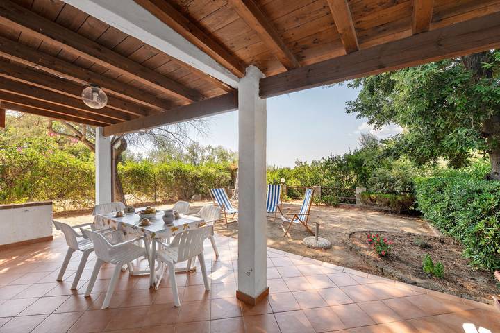 Casa Sosi - Costa Rei: Charming Holiday Home Near Beach with Garden and Sea View in Costa Rei, Muravera