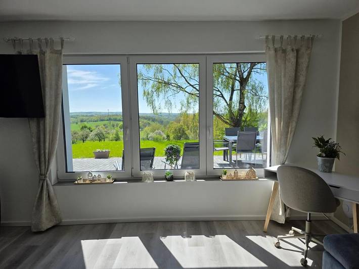 Ferienwohnung für 6 Personen, mit Terrasse und Garten sowie Ausblick in Nümbrecht