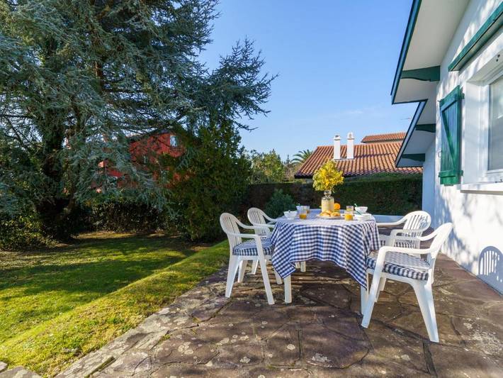 Location de vacances pour 4 personnes, avec Terrasse et Jardin dans Port De Saint Jean De Luz