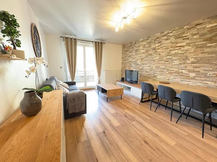 Gîte pour 4 personnes, avec terrasse à Ostwald