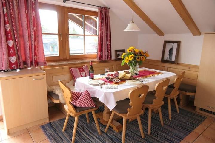 Appartement voor 8 personen, met Balkon en Uitzicht in Königsleiten