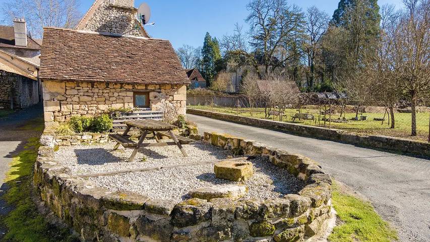Location de vacances pour 5 personnes, avec terrasse à Peyzac-le-Moustier
