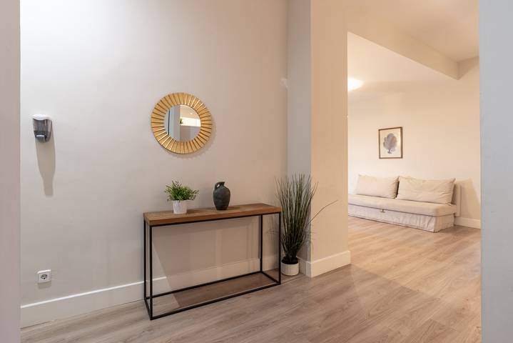 Ganze Wohnung, Ferienwohnung für 6 Personen mit Balkon in Malaga Centro Historico, Malaga