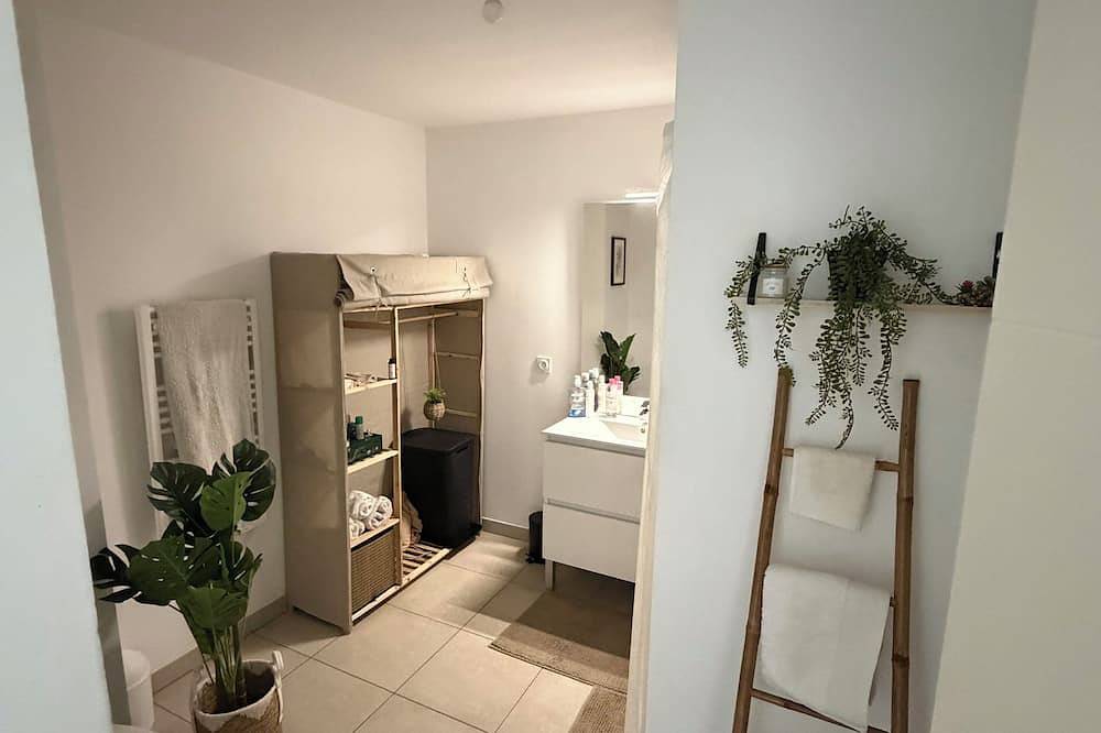 Ganze Wohnung, T2 with Balcony & Parking | 12 min from Centre in Castelnau-le-Lez, Mittelmeerküste (Frankreich)