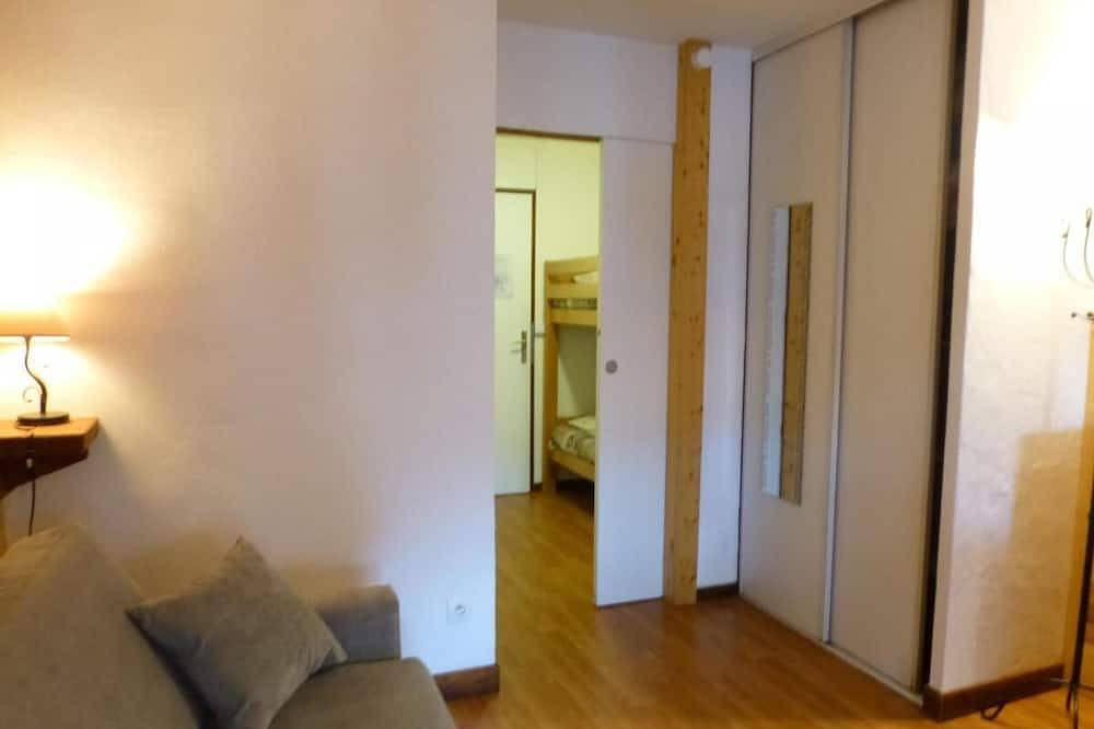 Appartement entier, 2ème étage, balcon, télévision, casier à ski, 28m², Brides Les Bains in Brides-les-Bains, Massif de la Vanoise
