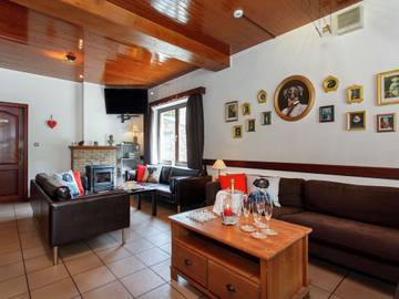 Gîte pour 30 personnes, avec sauna ainsi que jardin et terrasse, adapté aux familles dans Samrée