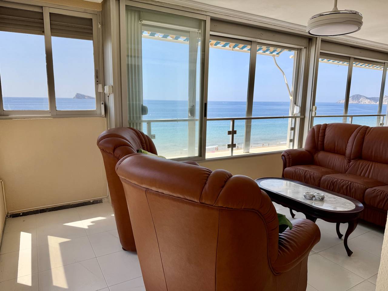 Entire apartment, Beachfront Apartment for 6,  3 Bathrooms, Levante Beach in Playa de Levante, Costa Blanca