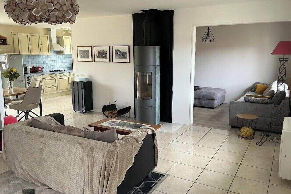 House with garden in a quiet area of ​​Audenge in Audenge, Arcachon region