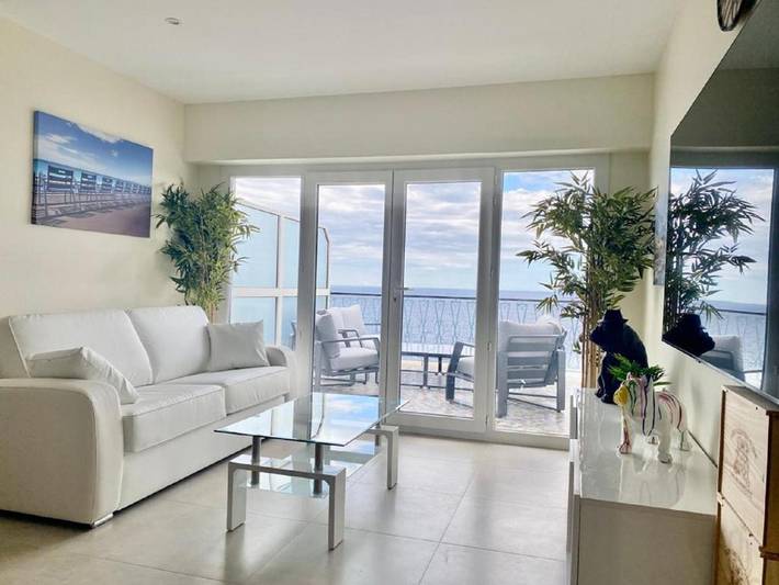 Gîte pour 6 personnes, avec vue et terrasse dans Plage Magnan - 2