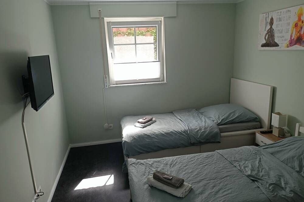 Appartement entier, Appartement calme de 82 m² avec sauna, chauffage par le sol et grande terrasse in Stolberg, Naturpark Hohes Venn-Eifel