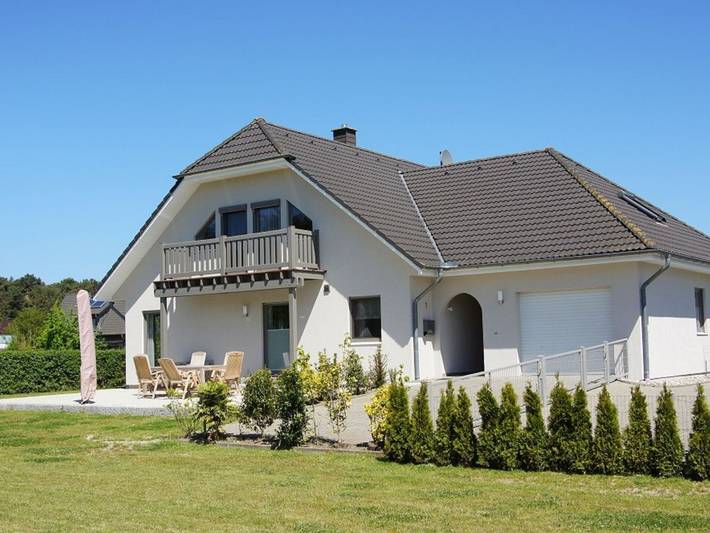 Ferienhaus für 10 Personen, mit Sauna und Garten, kinderfreundlich in Thiessow