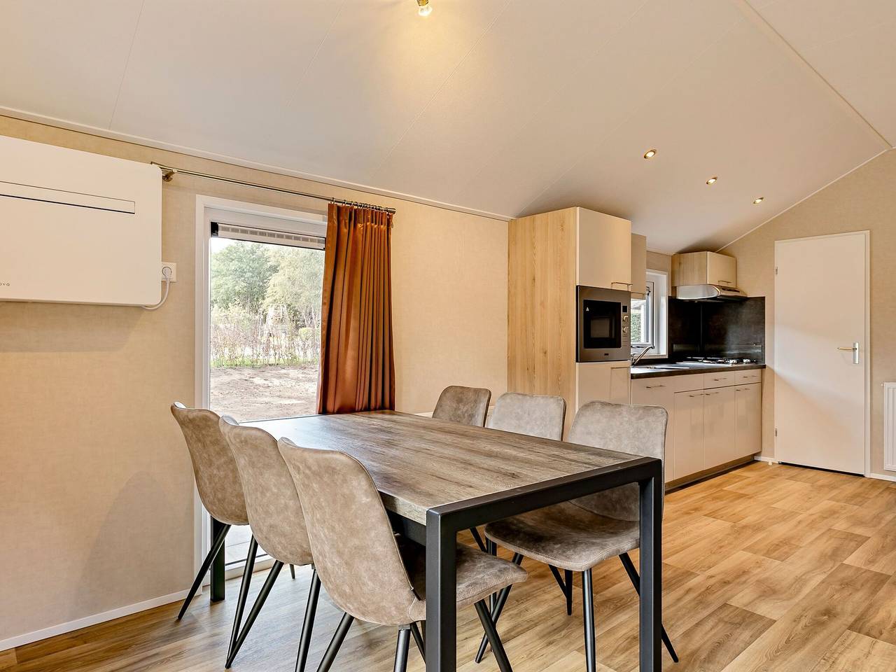 Premium Lodge nabij recreatiemeer in Twente
