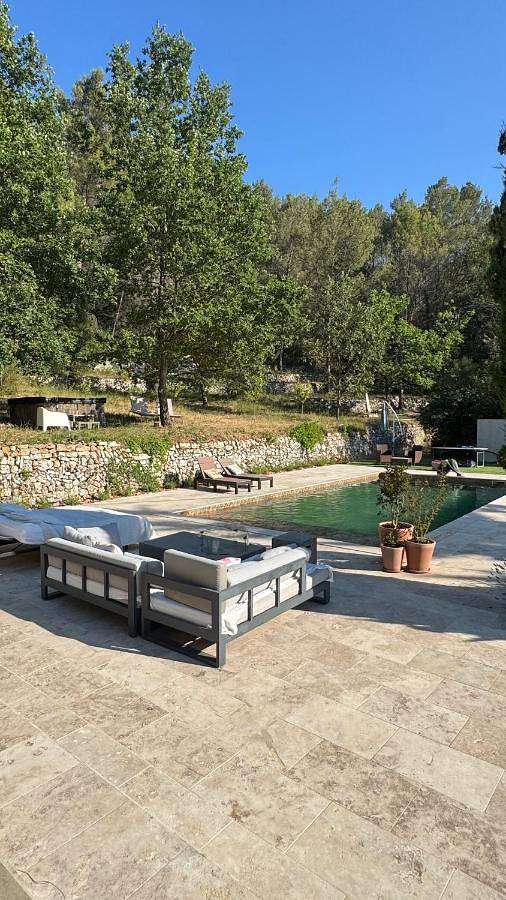 Maison de campagne pour 2 personnes, avec Jacuzzi et Terrasse ainsi que Jardin et Piscine