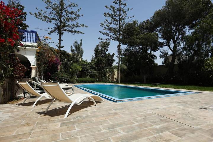 Villa pour 10 personnes, avec jardin et piscine