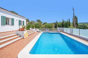 Villa in Es Mercadal, Menorcas Küste für 6 