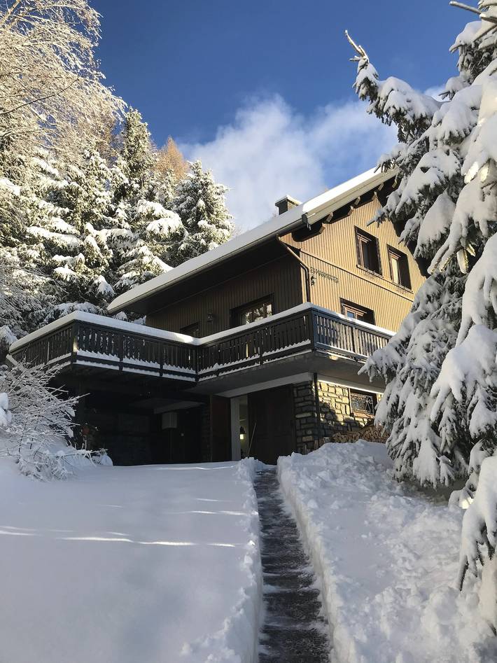 Chalet pour 9 personnes, avec Balcon et Jardin en Savoie