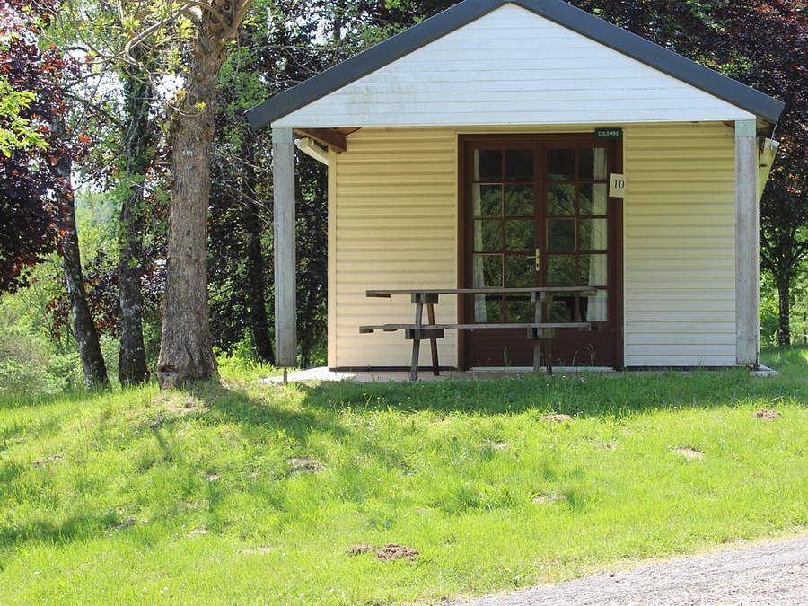 Camping Au Bois de Calais - Chalet 6 personnes - Chalet Poisson : 3 chambres, lave vaisselle, Tv 6 pers in Région de Tulle