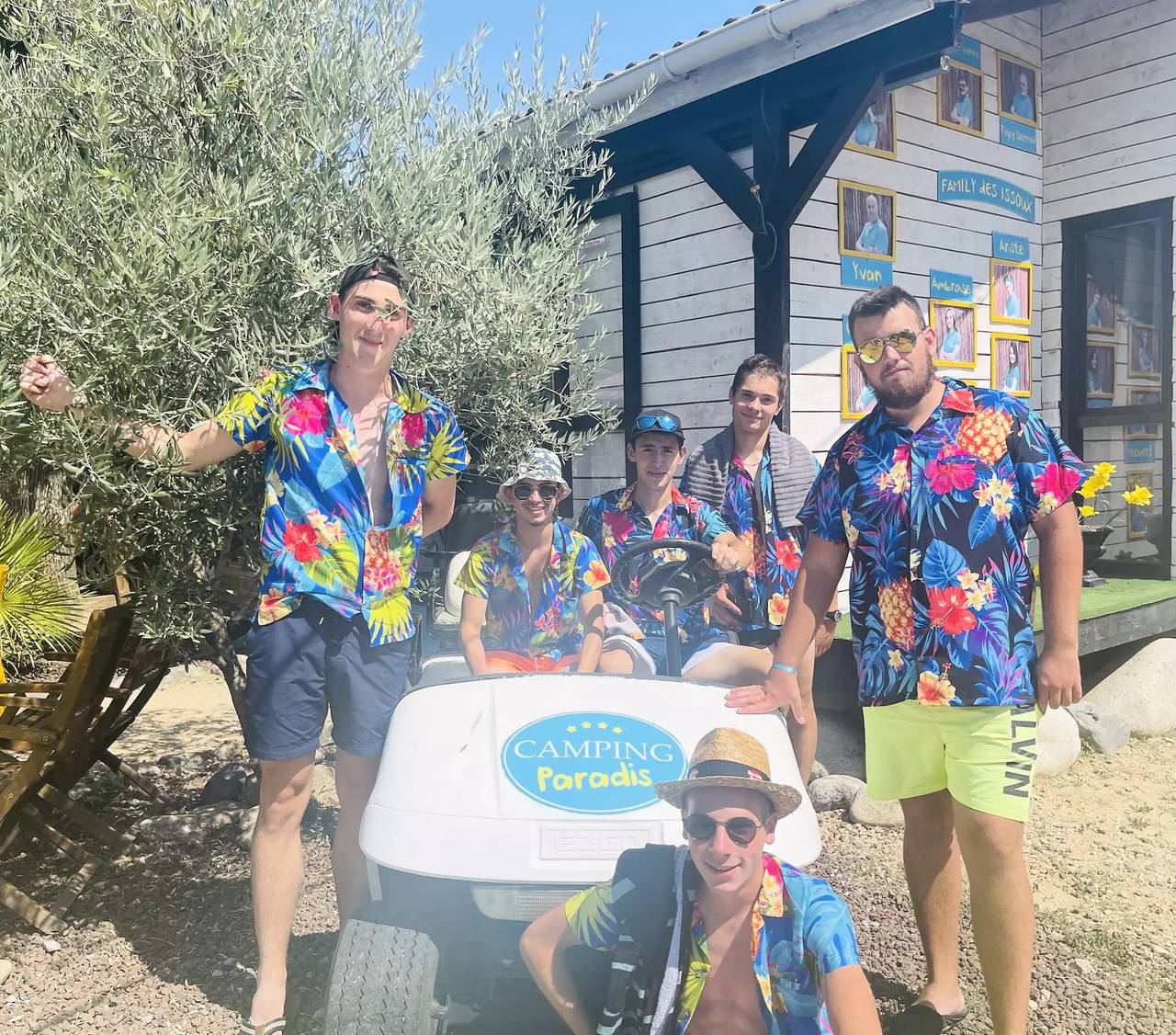 Mobil Home Komfort + 2 Schlafzimmer 4/6 Personen, überdachte Terrasse ,Tv, Clim, Lv, 33 m2 (2022) in Lalevade-d'Ardèche, Parc naturel régional des Monts d'Ardèche