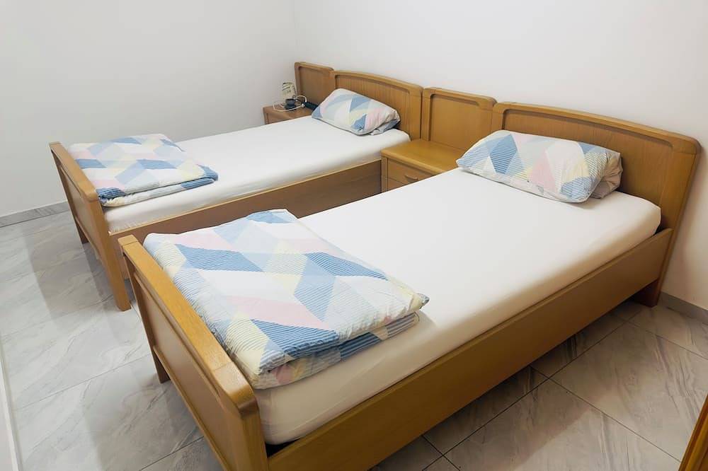 Ganze Wohnung, Vollausgestattet Gemütliche Wohnung in Apfelbeerenring Hamburg 65qm für 5 Person in Harburg (Hamburg), Hamburg