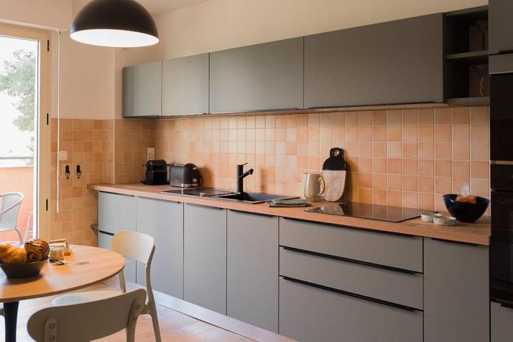 Gîte pour 6 personnes, avec terrasse et jardin dans Gare De Bastia - 2