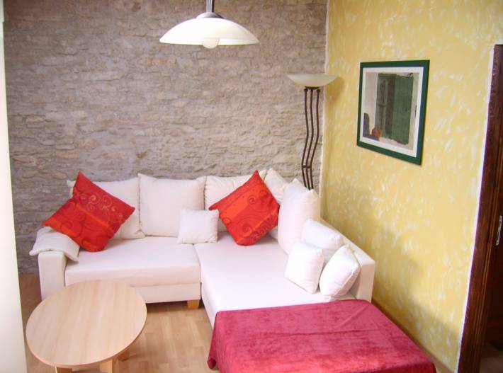 Gîte pour 4 personnes, avec piscine à Villeneuve-lès-Montréal