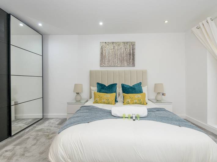 Central Leeds Duplex with Fantastic Canal Views - Pass the Keys in Leeds, Yorkshire del Oeste