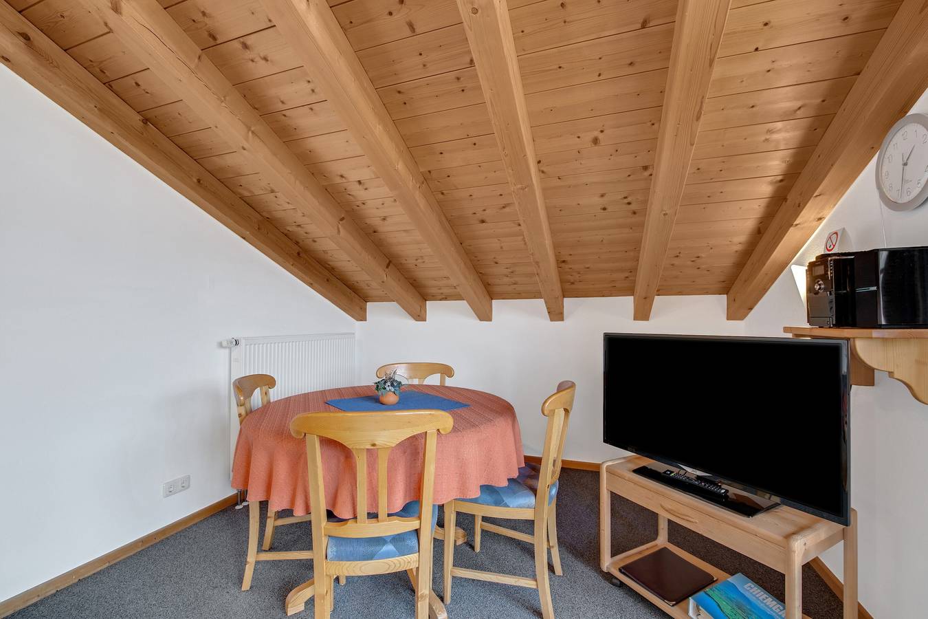 Ganze Wohnung, Charmante Ferienwohnung "Petrushof Hochplatte" mit Bergblick, Wlan, Balkon in Oberwössen, Unterwössen