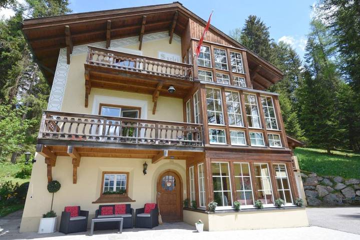 Ferienwohnung für 4 Personen, mit Balkon und Terrasse sowie Garten in Davos