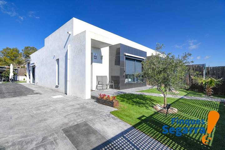 Casa rural para 7 personas, con Terraza además de Jardín y Piscina en Roda de Bará - 3