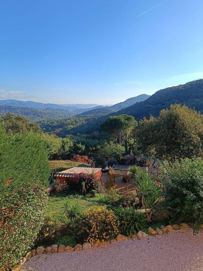 Chambre d’hôte pour 2 personnes, avec terrasse ainsi que jardin et vue à Les Adrets-de-l'Estérel - 2