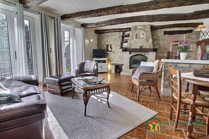 Gîte pour 4 personnes, avec terrasse et jardin, animaux acceptés à Locoal-Mendon