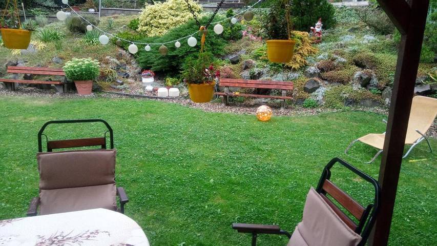 Appartement de vacances pour 5 personnes, avec Terrasse ainsi que Jardin et Vue