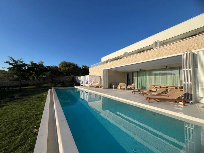 Villa pour 8 personnes, avec jardin et terrasse à Novalja