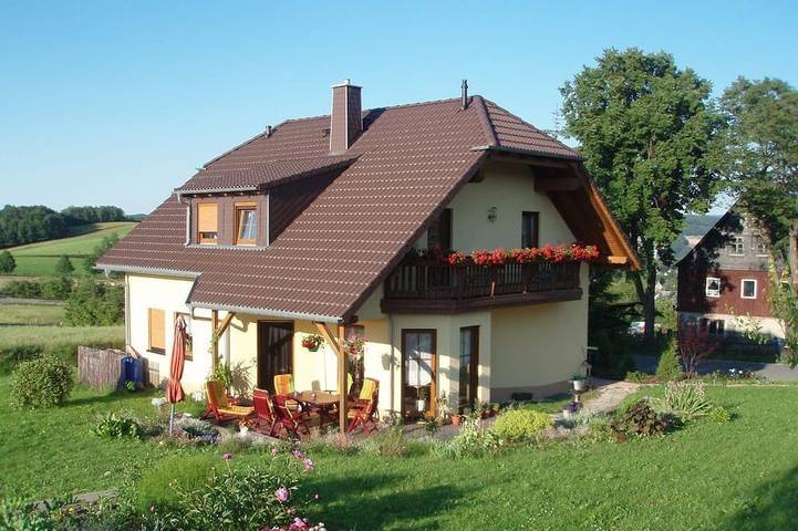 Ferienwohnung für 3 Personen, mit Terrasse in Bad Schlema