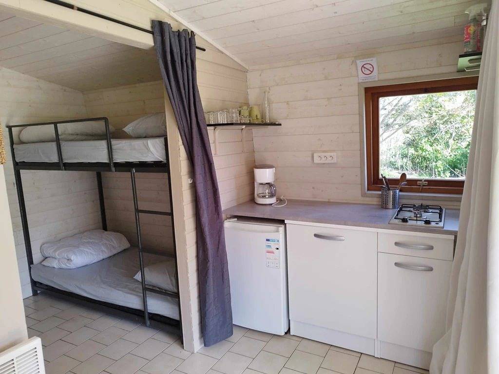 Zecamping 3 étoiles piscine chauffée pataugeoire locatif 12m2 3 pers in Vendoire, Périgord Vert