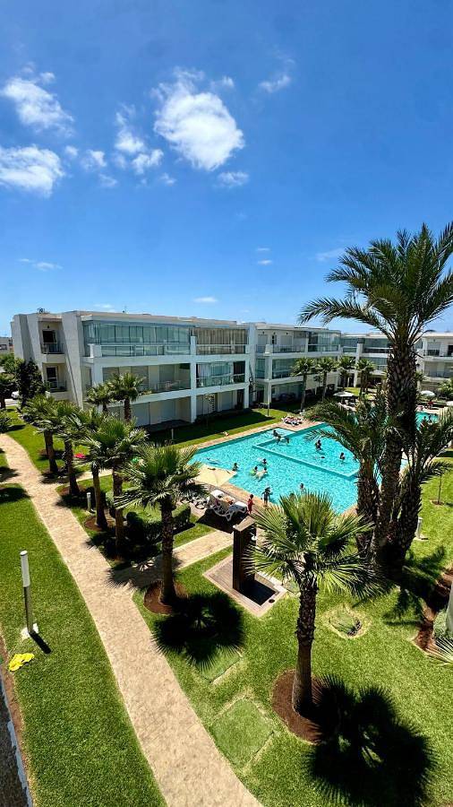 Apartamento de vacaciones para 5 personas, con vistas además de piscina y balcón - 1