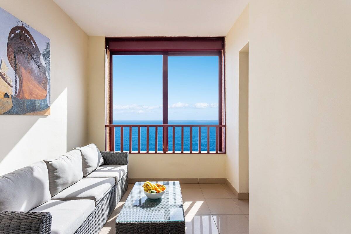 Ganze Wohnung, Ferienwohnung für 6 Personen mit Terrasse in Radazul Bajo, El Rosario