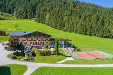 Hotel für 3 Personen, mit Pool und Garten sowie Sauna in Radstadt