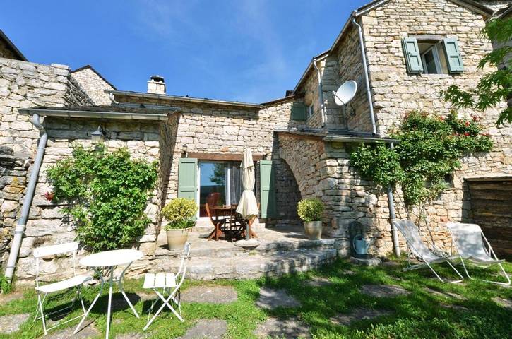 Location de vacances pour 6 personnes, avec jardin et vue, adapté aux familles à La Malène - 3